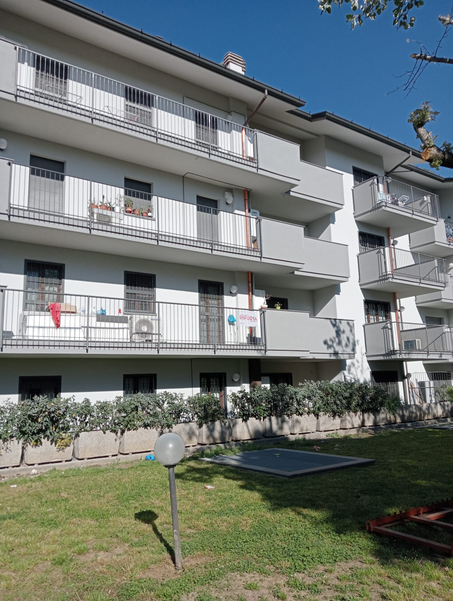 Finiture professionali per facciata residenziale